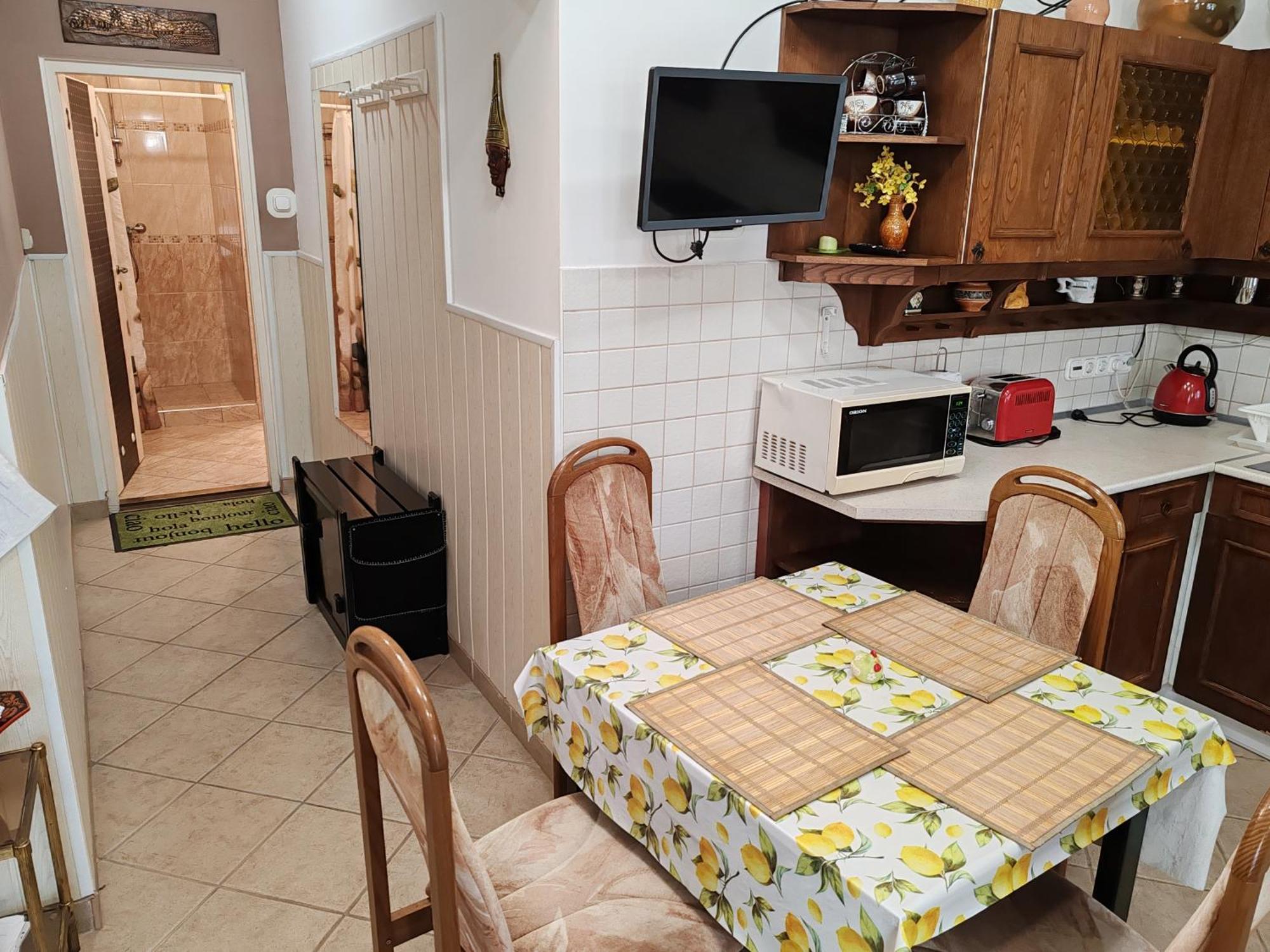 Apartment Patricia With Garden บูดาเปสต์ ภายนอก รูปภาพ