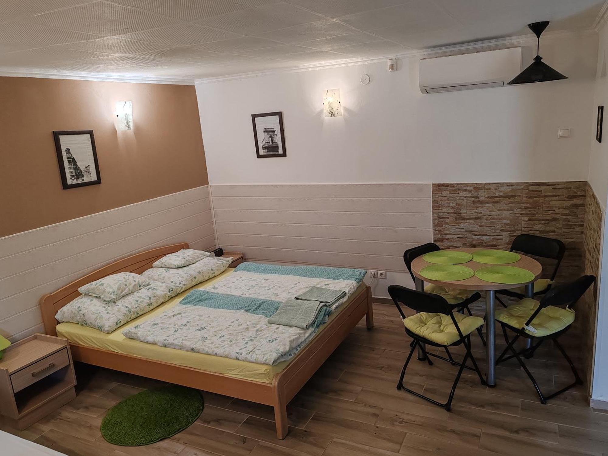 Apartment Patricia With Garden บูดาเปสต์ ภายนอก รูปภาพ